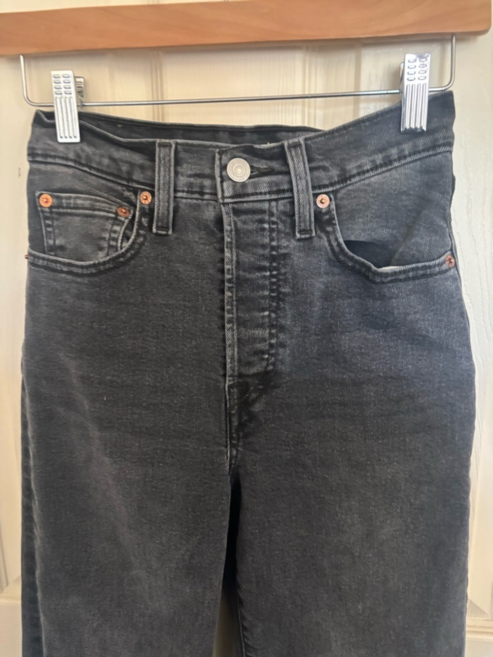 Levi’s Ribcage Straight Jeans – Size 25 – Dark Grey 90s minimalism - Picture 3 of 6